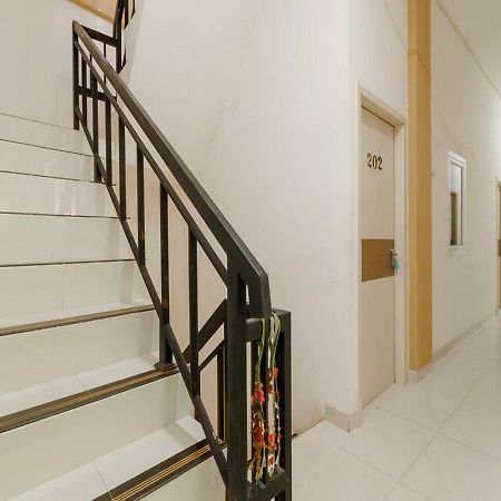 Reddoorz At Tara Homestay Παλεμπάνγκ Εξωτερικό φωτογραφία